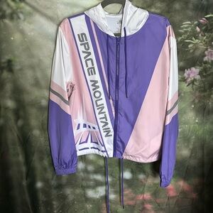 Disneyland Resort, Space Mountain Wind Breaker, M